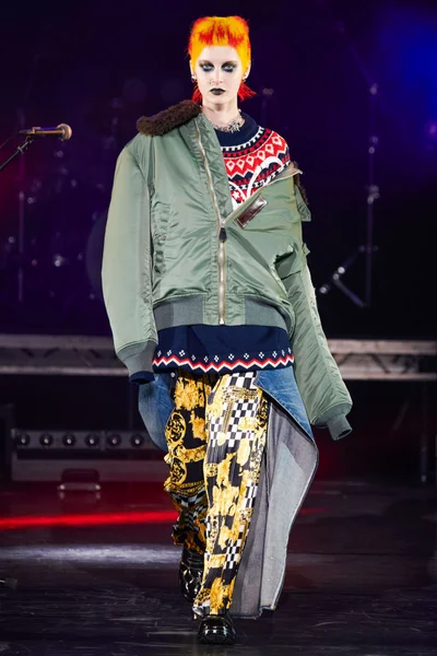 Look 7